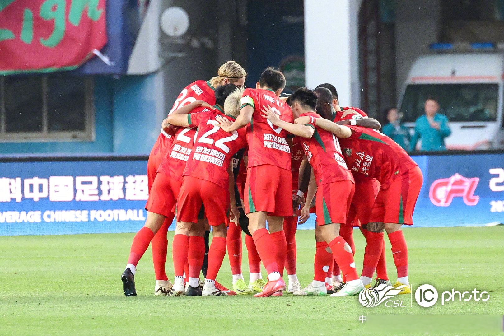 赛地聚焦——法甲冲刺阶段热度飙升，成都蓉城门线救险，引发热议，球队文化再被提及的简单介绍-九游娱乐官网